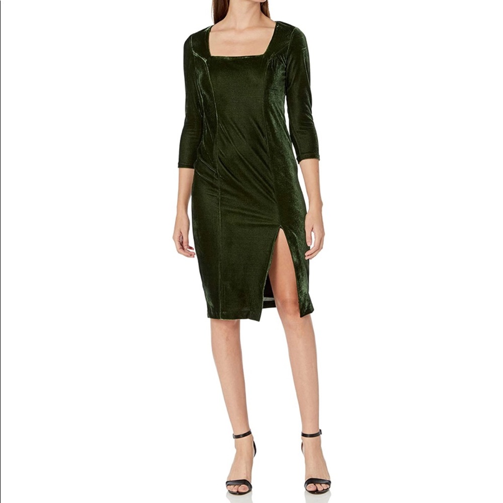 NWT Donna Morgan Velvet 3/4Sleeve SquareNeck Dress